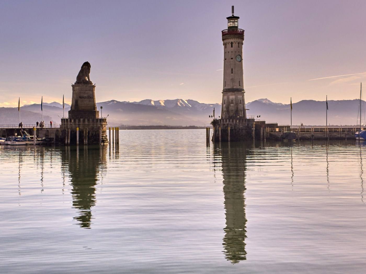 Harbour entrance with lion and lighthouse, Lindau